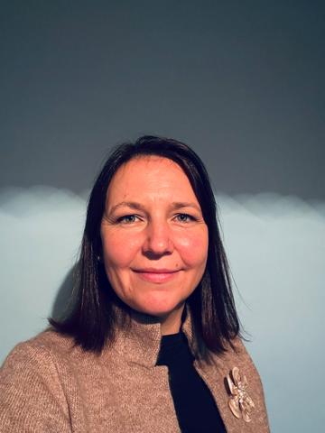 Headshot of Saskia O'Sullivan 