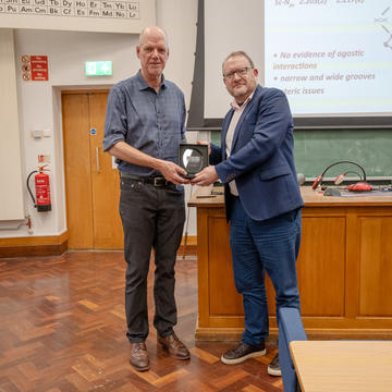 Prof Warren Piers receives 2026 RJP Williams Lecture prize from Prof Simon Aldridge